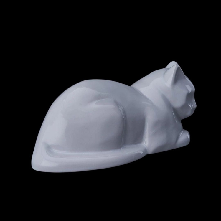 Ceramiczna urna dla zwierząt Kot leżący biały połysk (4).jpg
