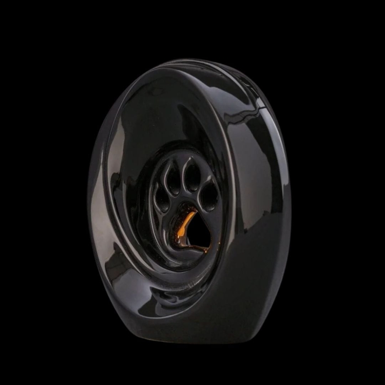 Ceramiczna urna dla zwierząt łapka z miejscem na świeczkę czarny połysk (3).jpg