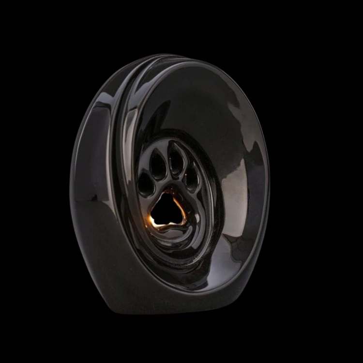 Ceramiczna urna dla zwierząt łapka z miejscem na świeczkę czarny połysk (4).jpg