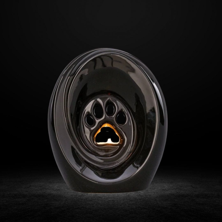 Ceramiczna urna dla zwierząt łapka z miejscem na świeczkę czarny połysk (5).jpg