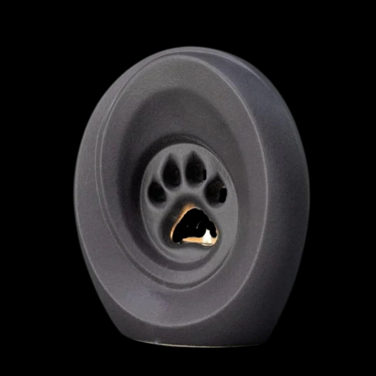 Ceramiczna urna dla zwierząt łapka z miejscem na świeczkę szary mat (2).jpg