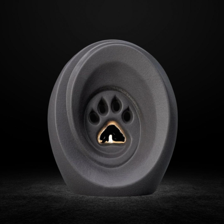 Ceramiczna urna dla zwierząt łapka z miejscem na świeczkę szary mat (4).jpg