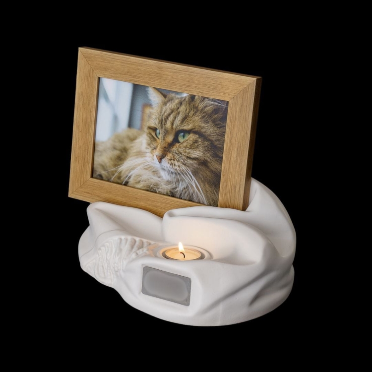 Ceramiczna urna dla zwierząt w kształcie artystycznej podstawy pod zdjęcie biały mat (3).jpg