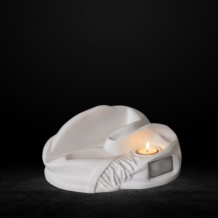 Ceramiczna urna dla zwierząt w kształcie artystycznej podstawy pod zdjęcie biały mat (5).jpg