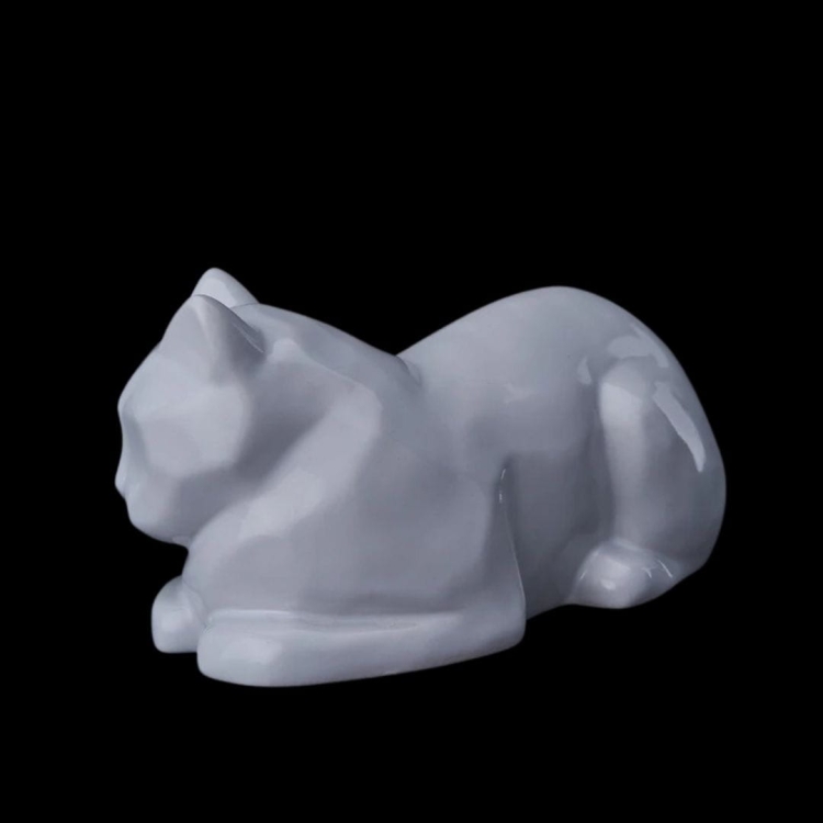 Ceramiczna urna dla zwierząt Kot leżący biały połysk