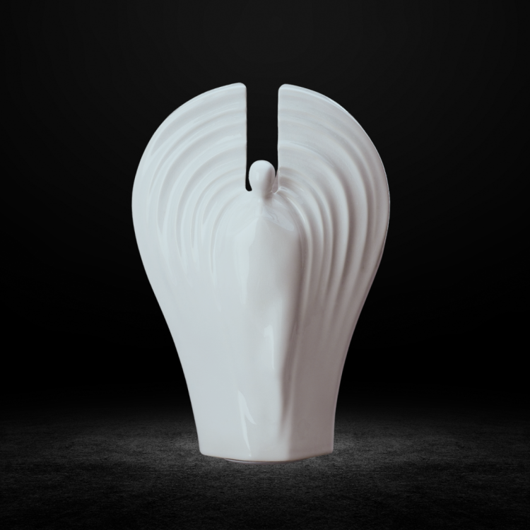 Ceramiczna urna - Anioł - białe błyszczące szkliwienie