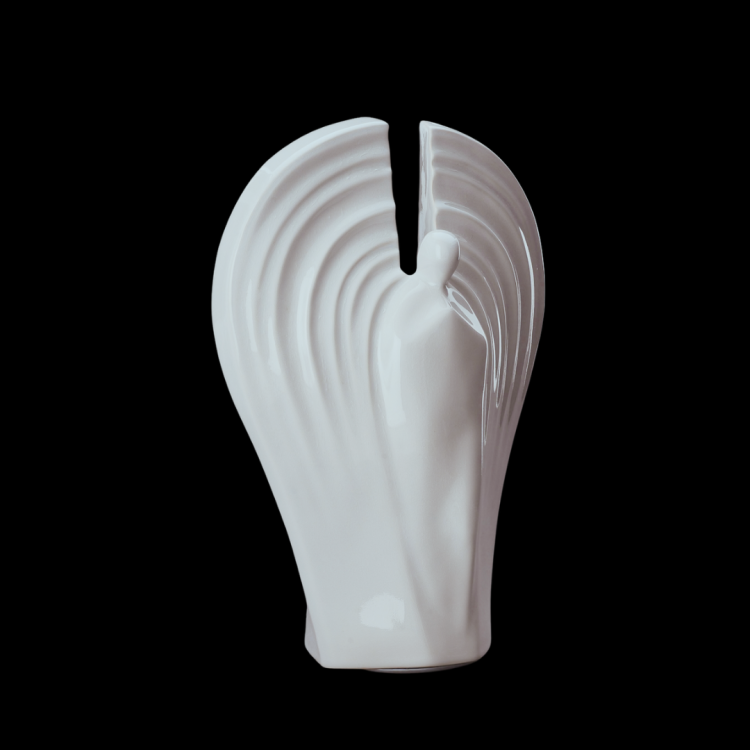 Ceramiczna urna - Anioł - białe błyszczące szkliwienie